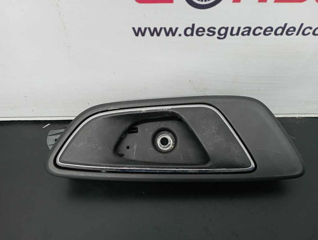 MANETA INTERIOR DELANTERA DERECHA