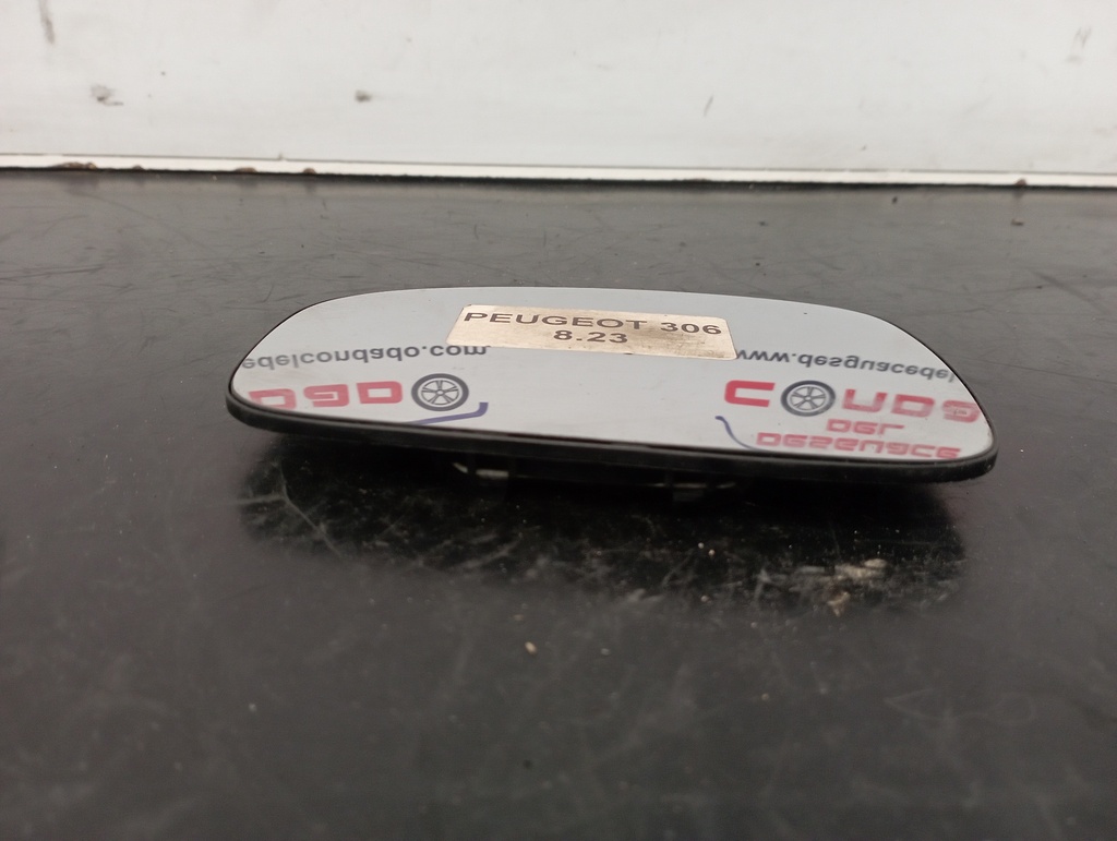 CRISTAL RETROVISOR DERECHO