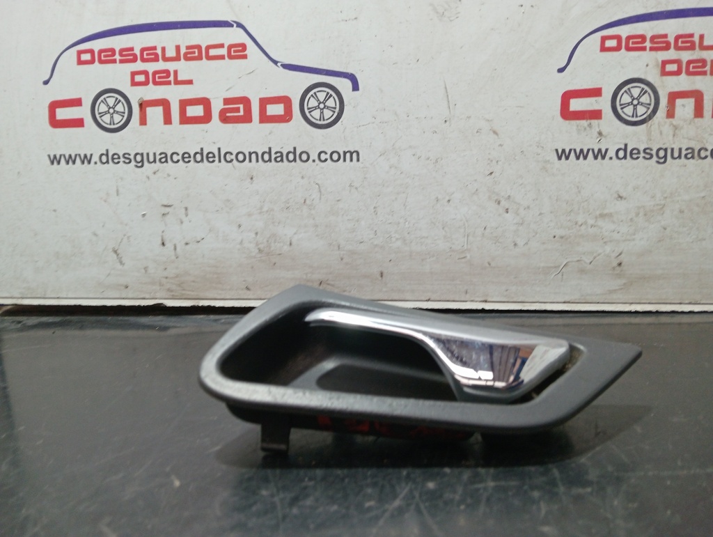 MANETA INTERIOR DELANTERA IZQUIERDA