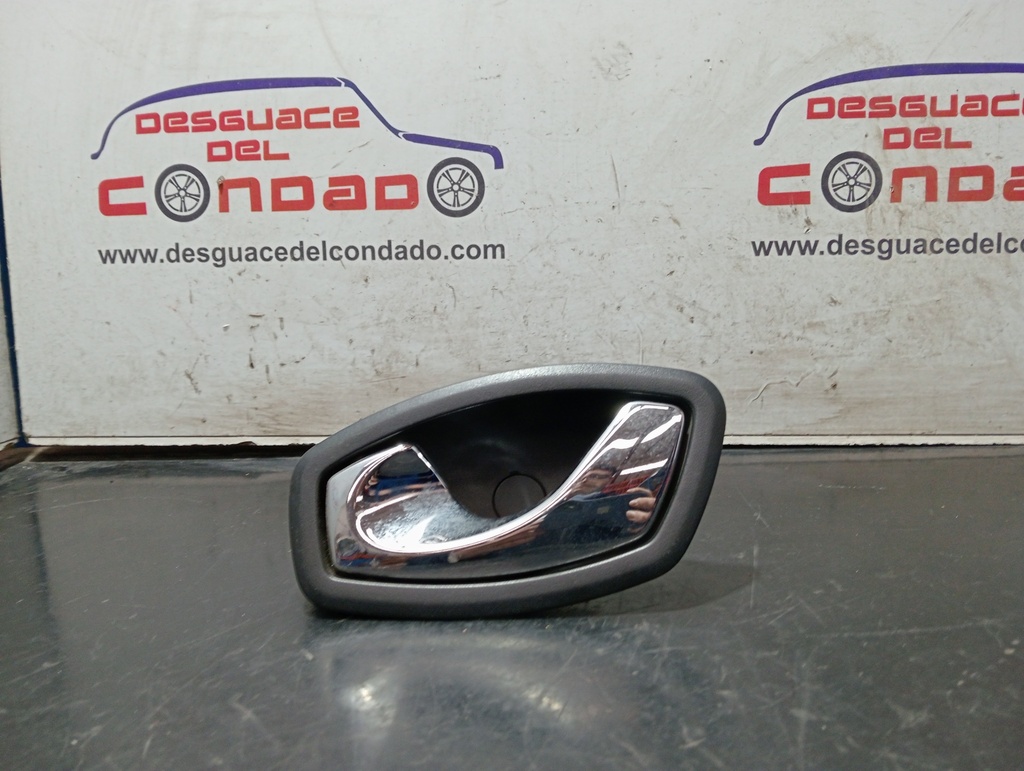 MANETA INTERIOR DELANTERA IZQUIERDA