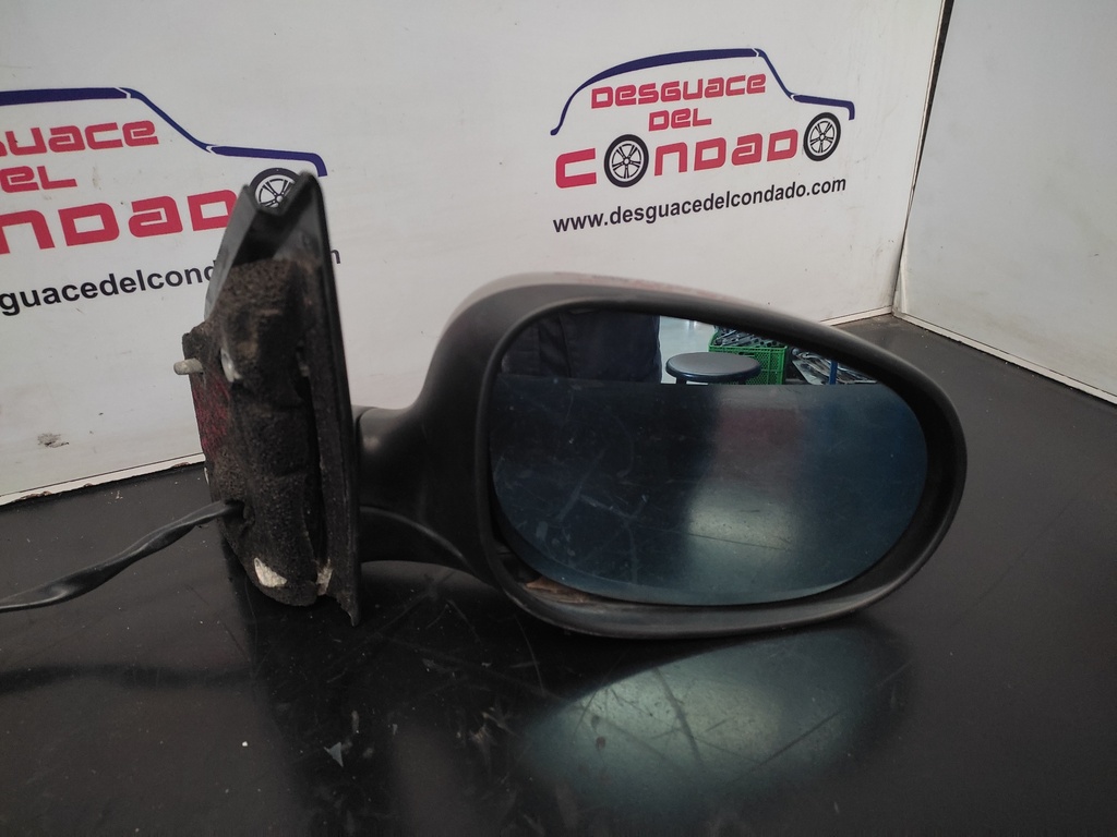 RETROVISOR DERECHO