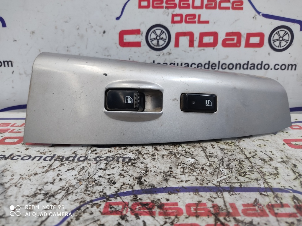 MANDO ELEVALUNAS DELANTERO DERECHO