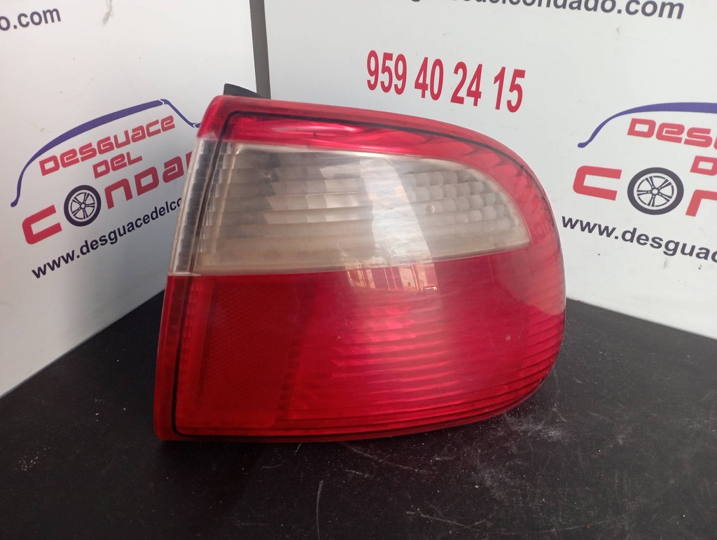 PILOTO TRASERO DERECHO