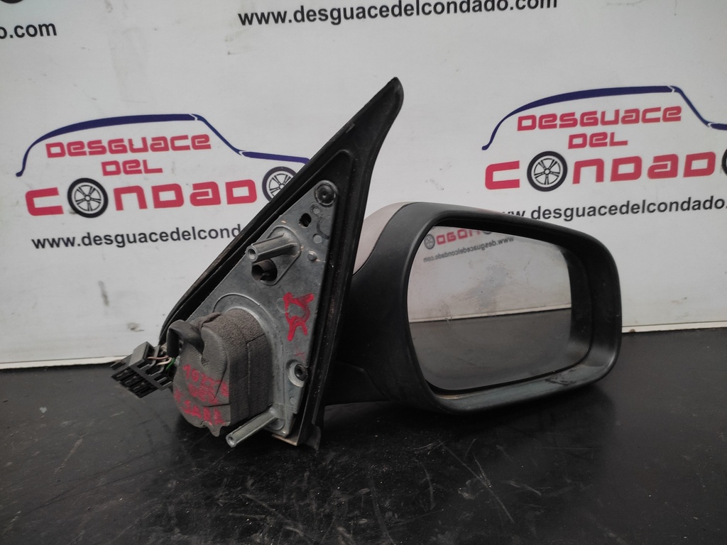 RETROVISOR DERECHO