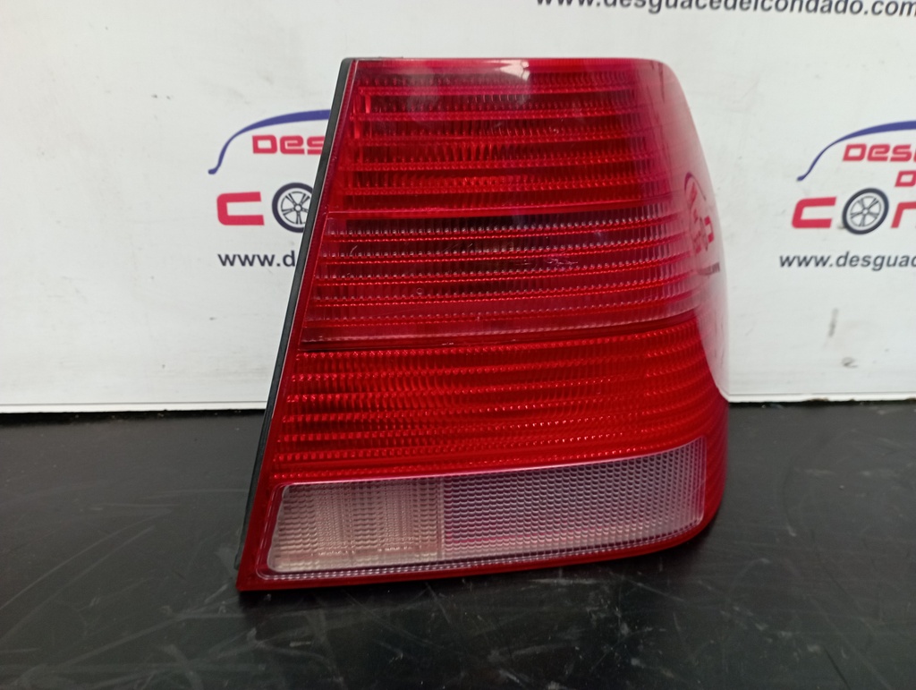 PILOTO TRASERO DERECHO