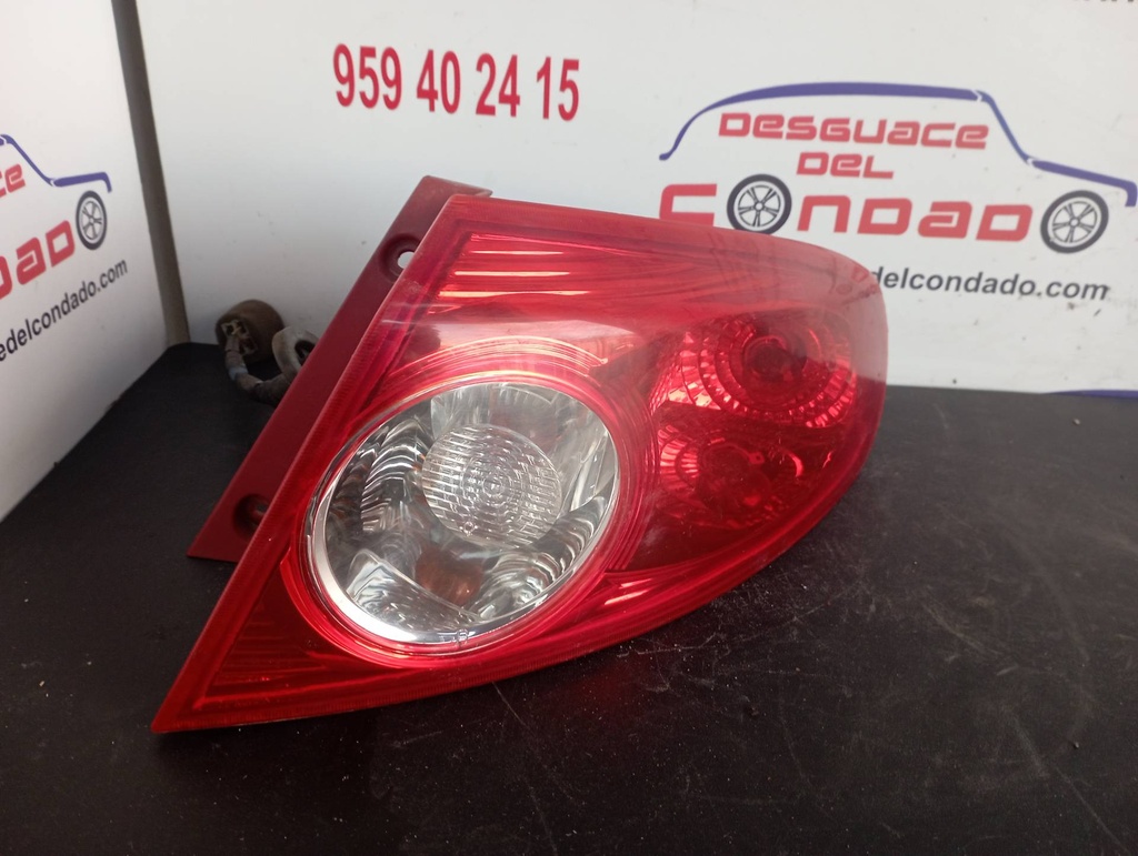 PILOTO TRASERO DERECHO