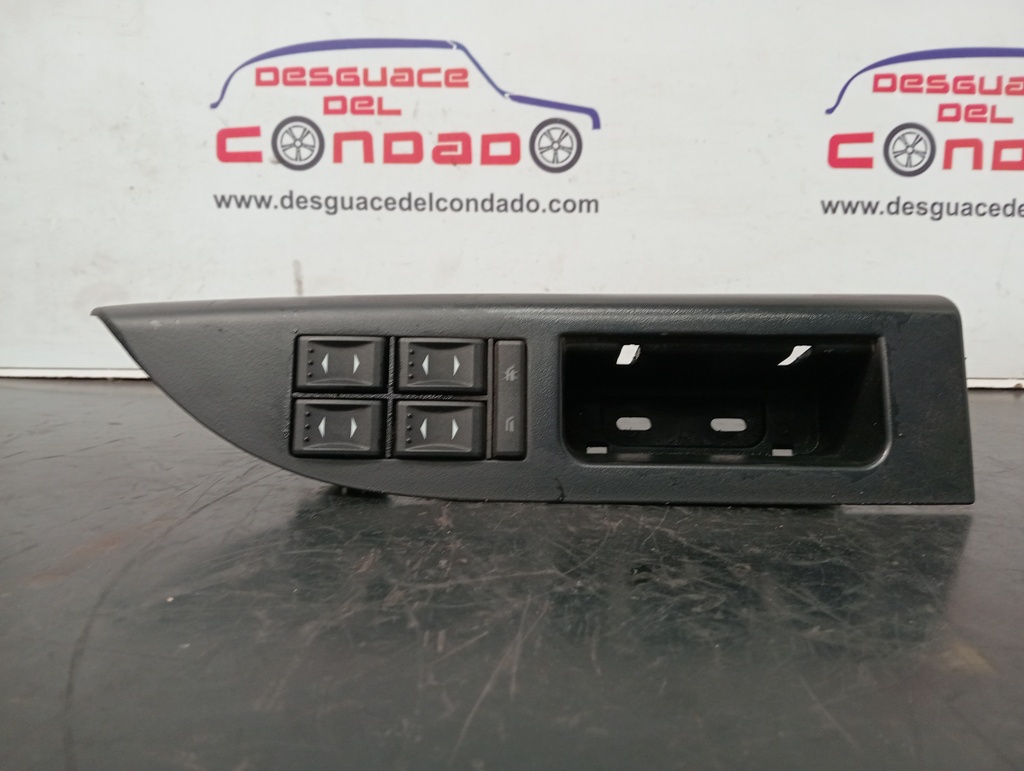 MANDO ELEVALUNAS DELANTERO IZQUIERDO