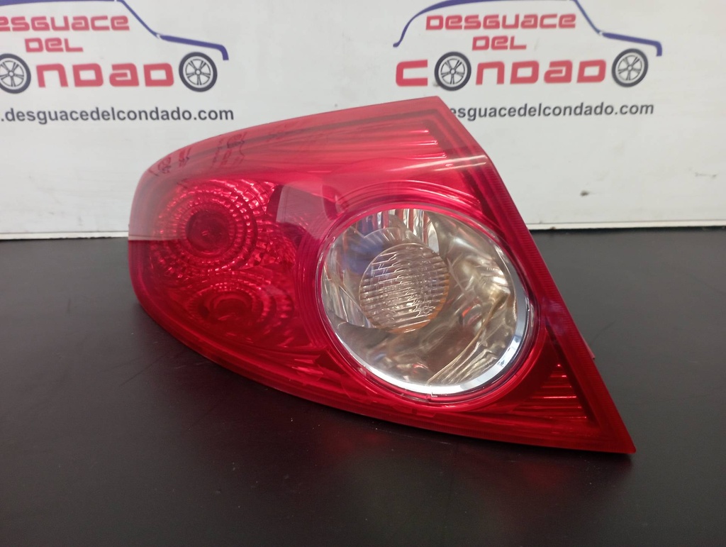 PILOTO TRASERO IZQUIERDO