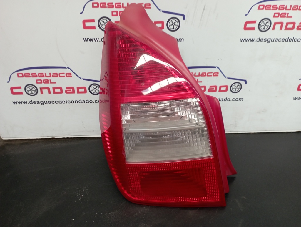 PILOTO TRASERO DERECHO