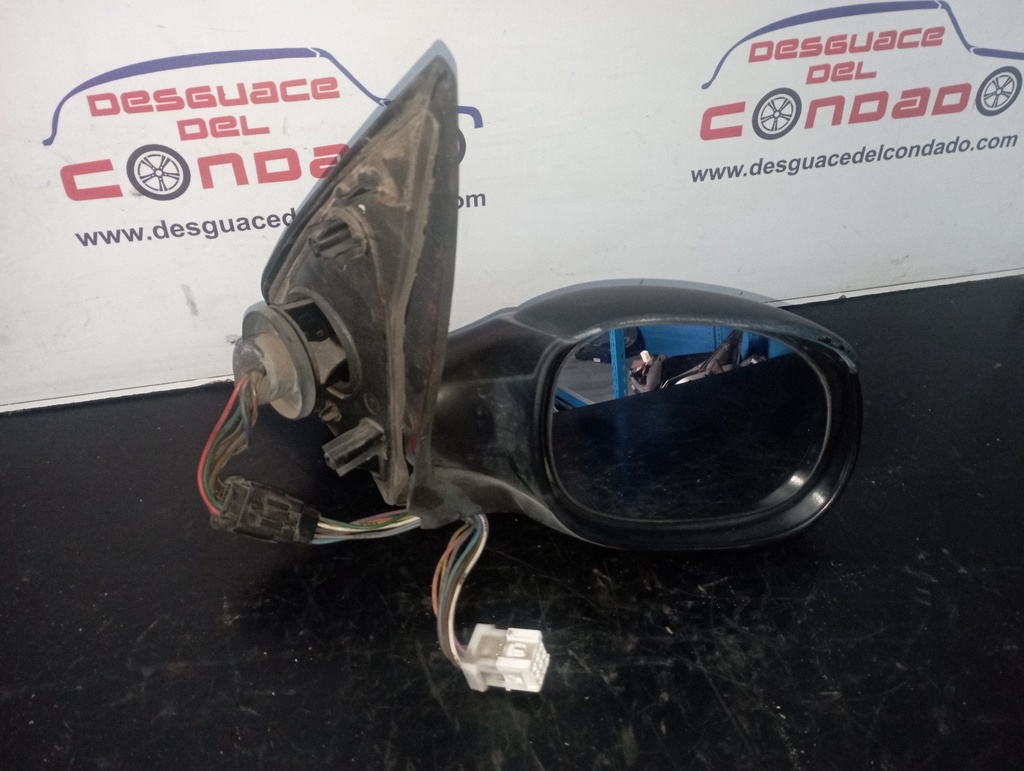 RETROVISOR DERECHO