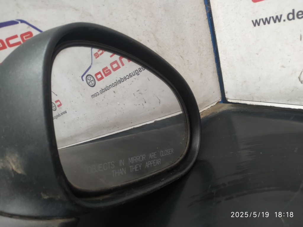 RETROVISOR DERECHO