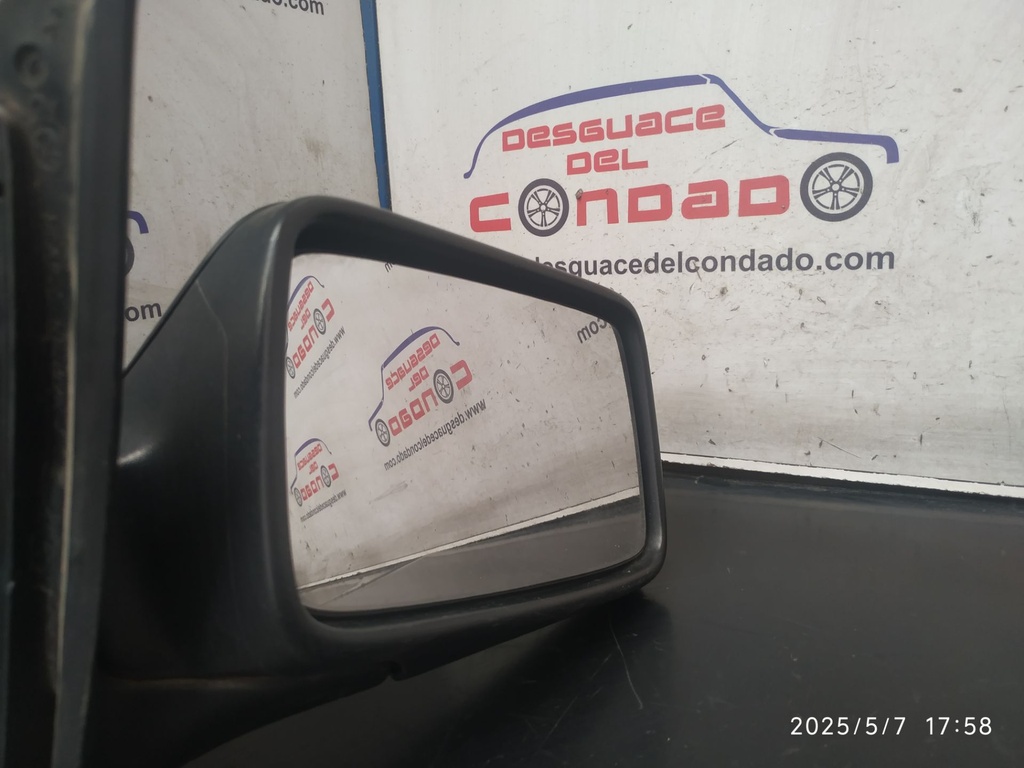 RETROVISOR DERECHO