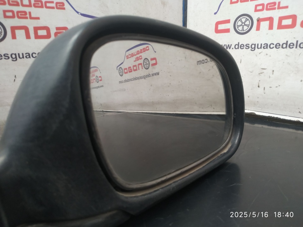 RETROVISOR DERECHO