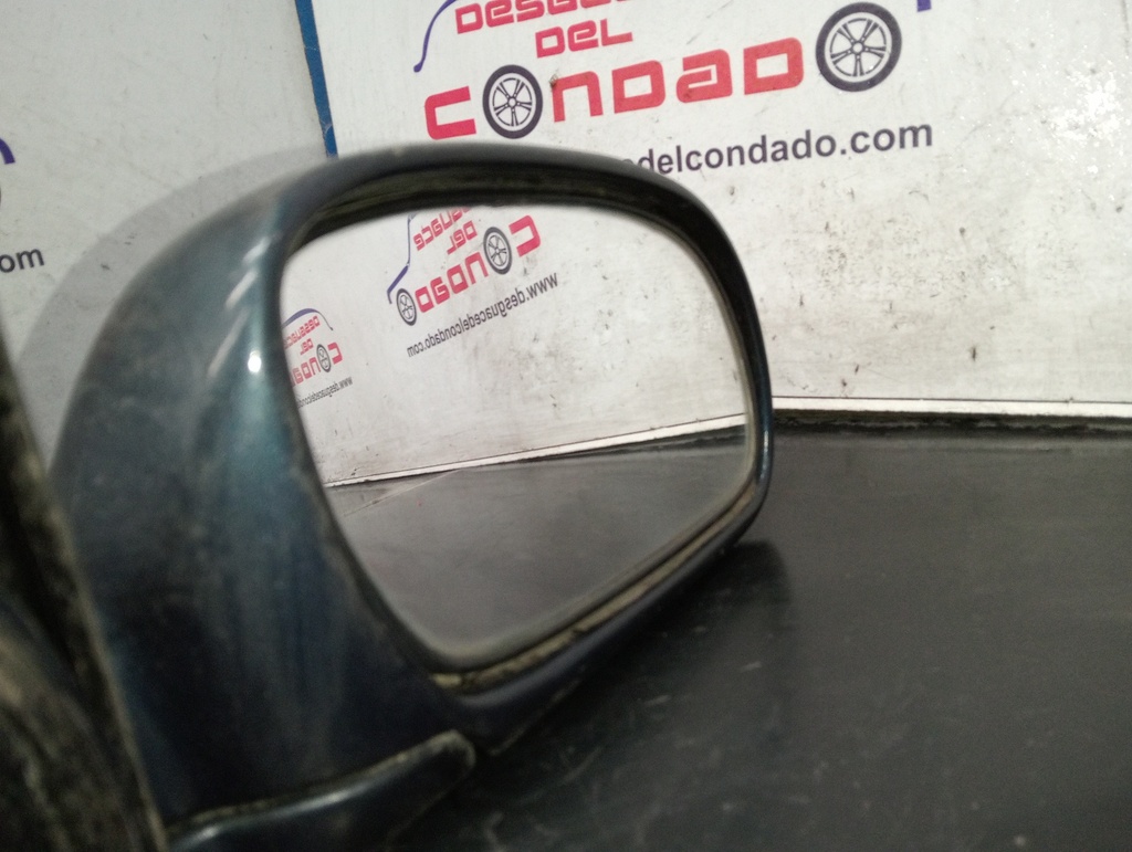 RETROVISOR DERECHO