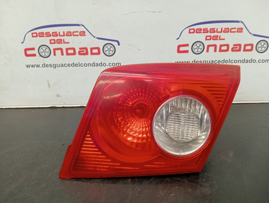 PILOTO TRASERO DERECHO INTERIOR