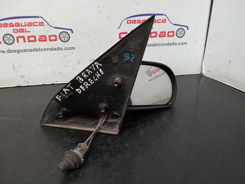 RETROVISOR DERECHO