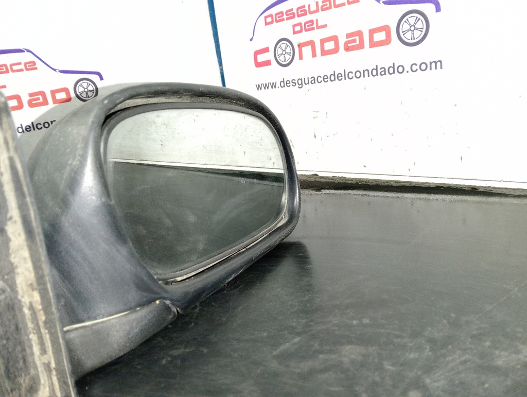 RETROVISOR DERECHO