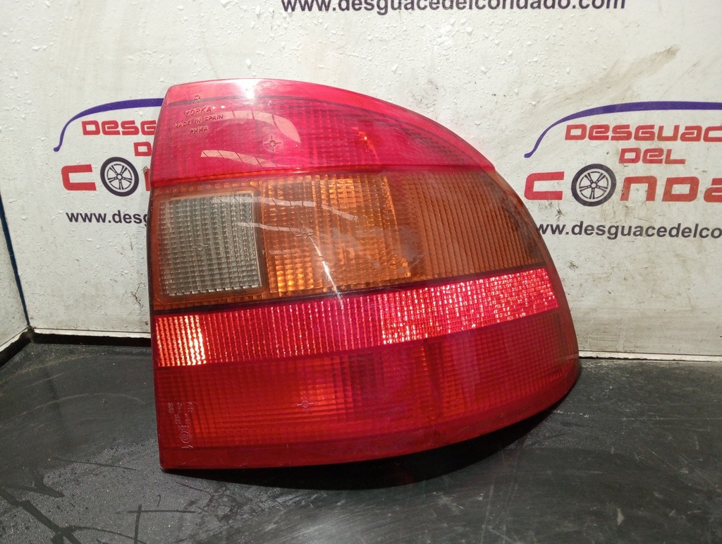 PILOTO TRASERO DERECHO