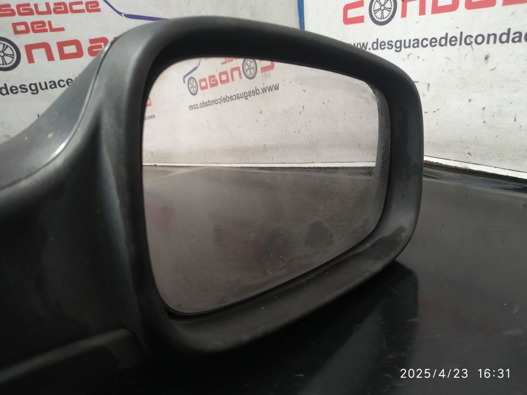 RETROVISOR DERECHO