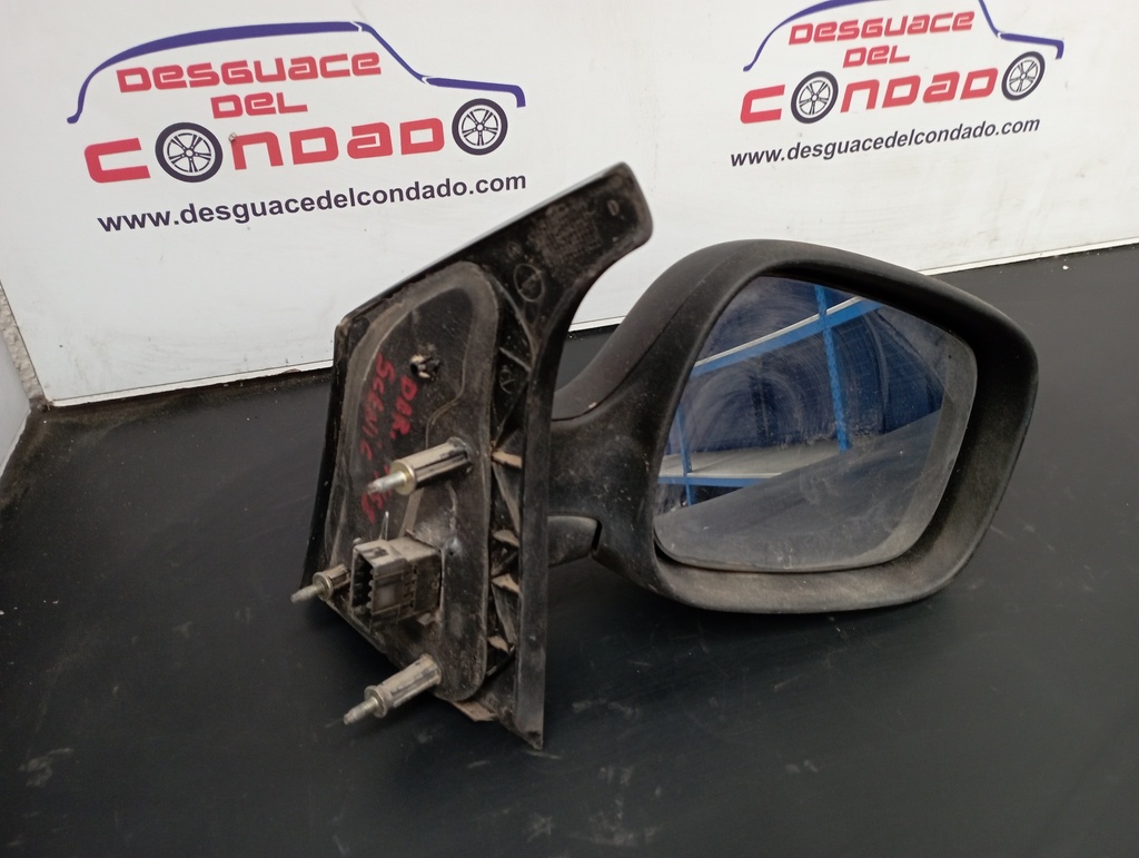 RETROVISOR DERECHO