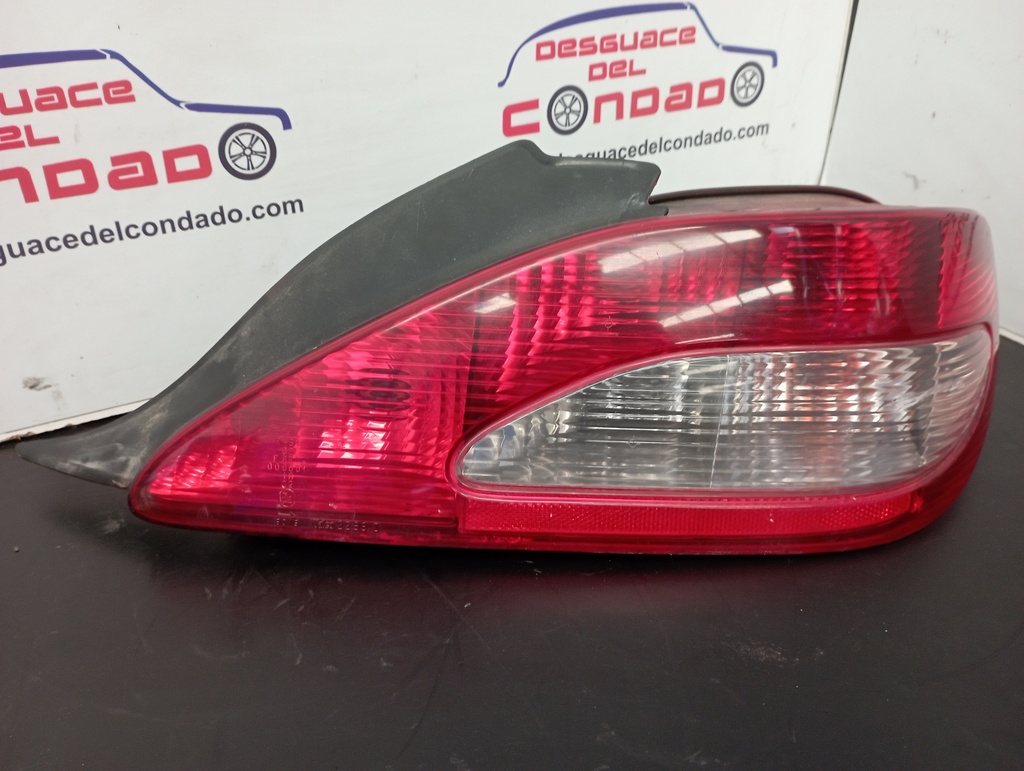 PILOTO TRASERO DERECHO