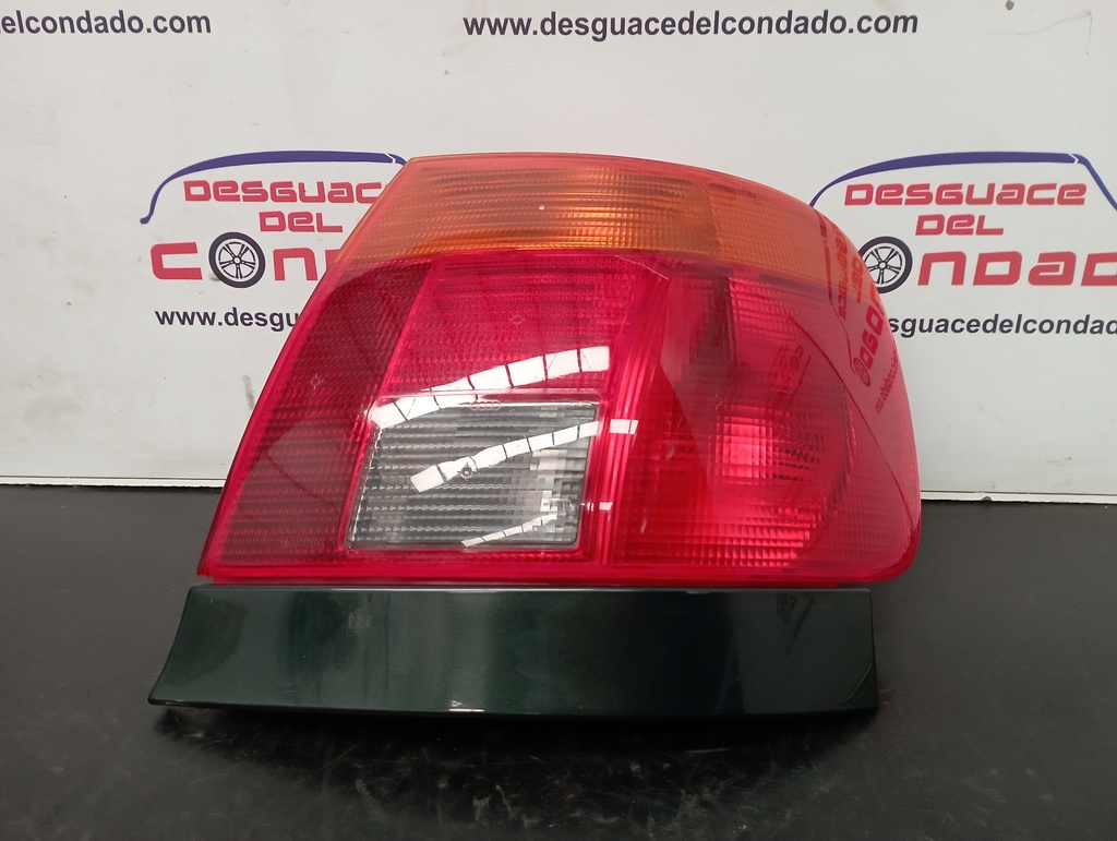 PILOTO TRASERO DERECHO