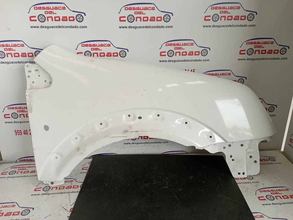 ALETA DELANTERA DERECHA