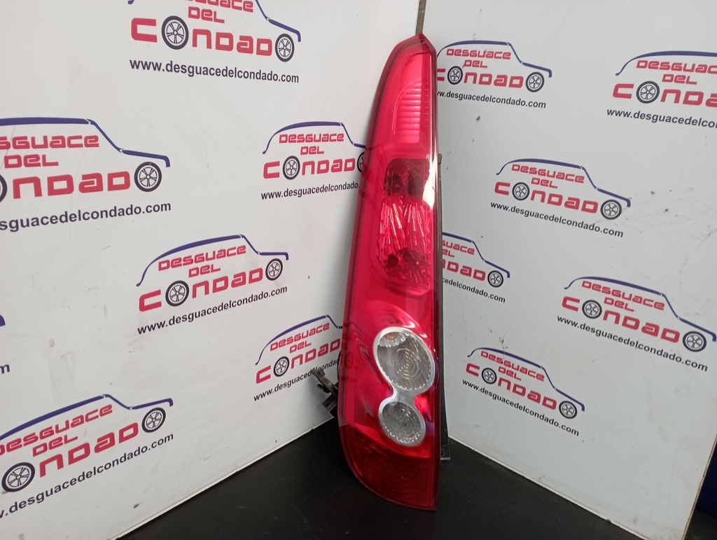 PILOTO TRASERO IZQUIERDO