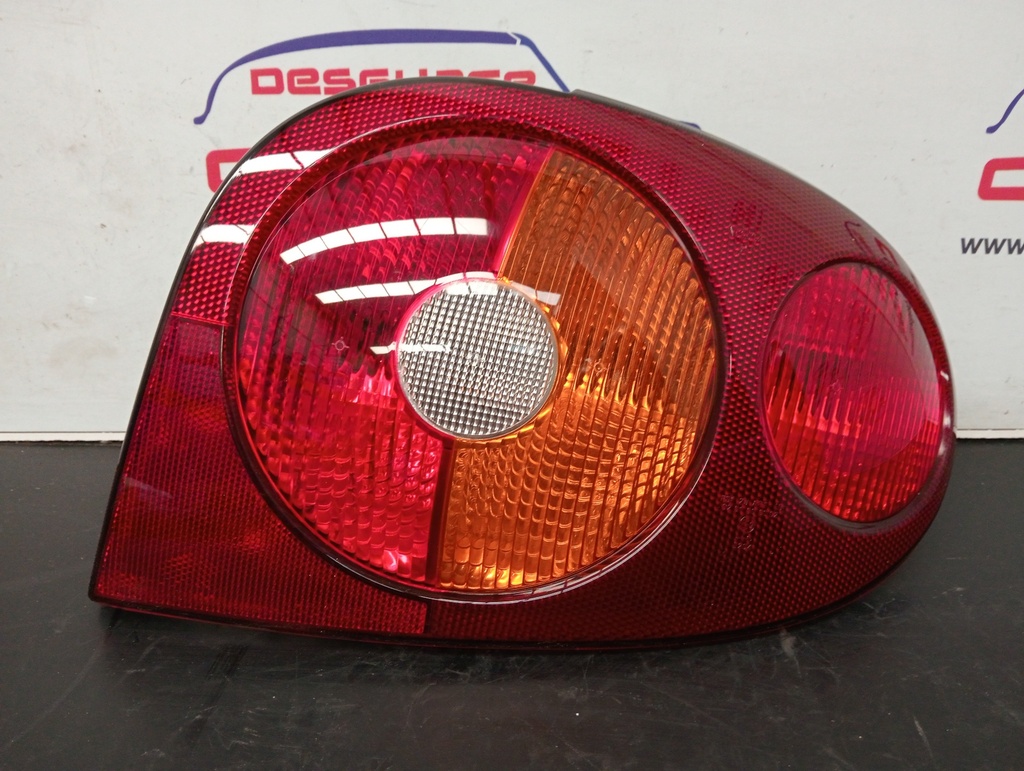 PILOTO TRASERO DERECHO