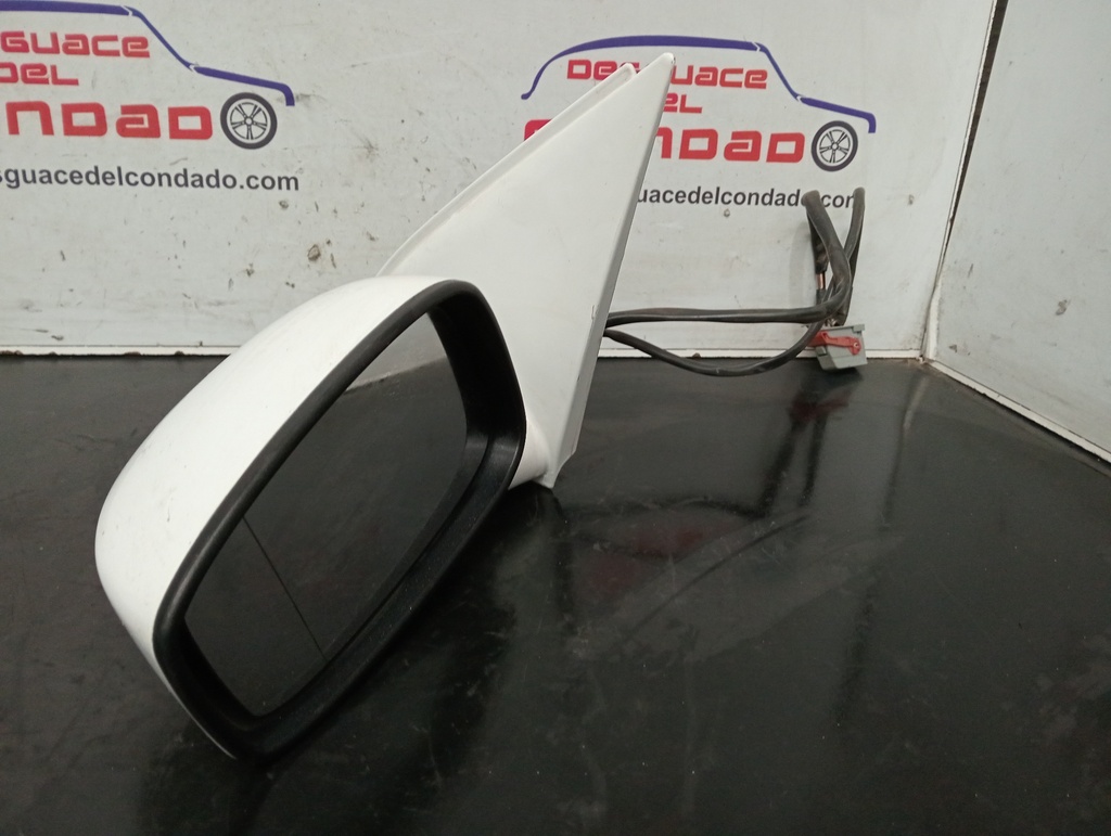 RETROVISOR IZQUIERDO
