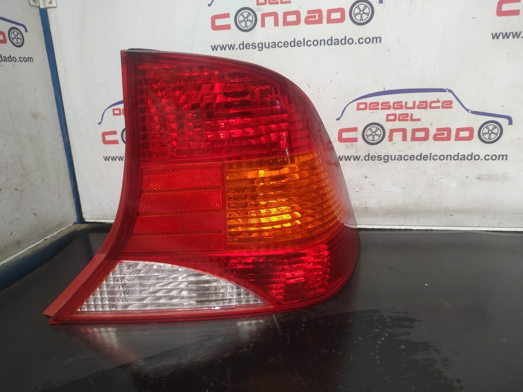 PILOTO TRASERO DERECHO