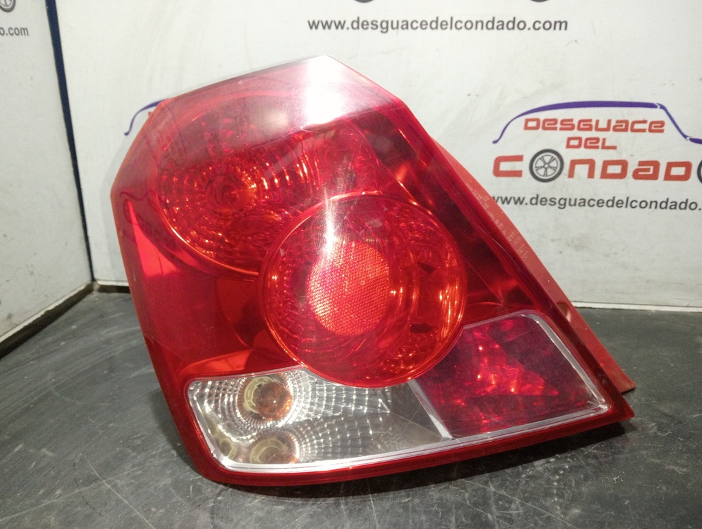 PILOTO TRASERO IZQUIERDO