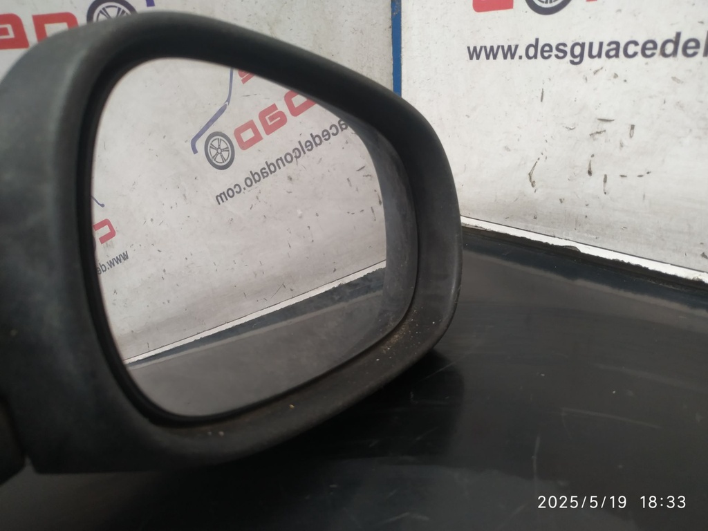 RETROVISOR DERECHO