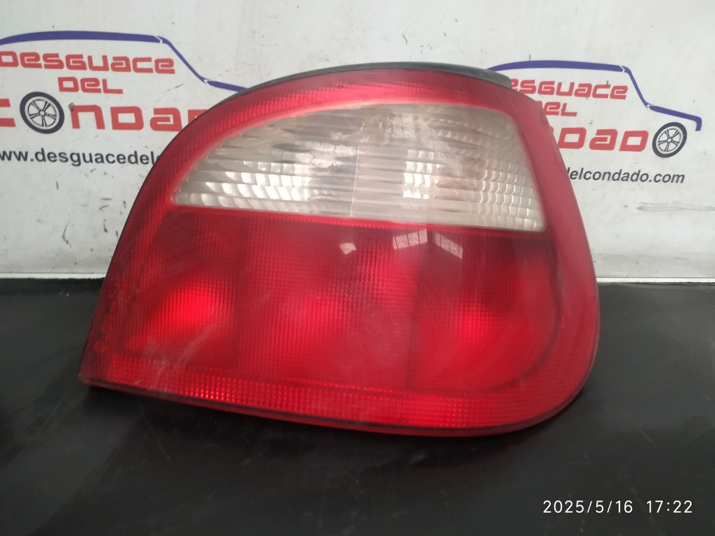PILOTO TRASERO DERECHO