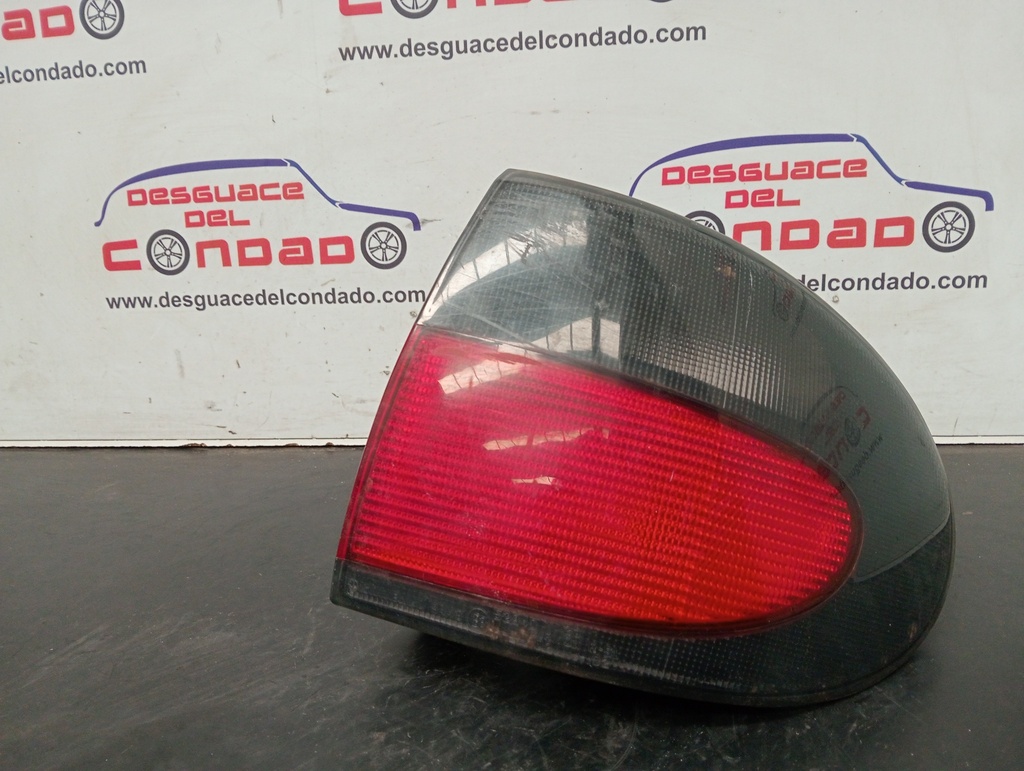 PILOTO TRASERO DERECHO