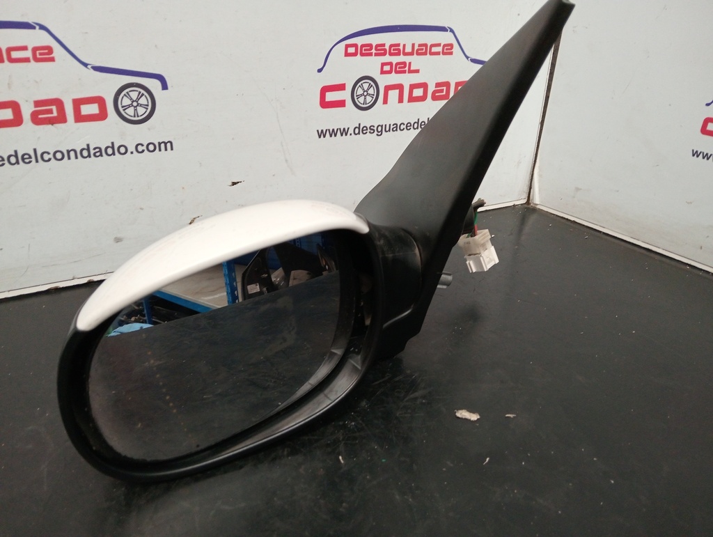 RETROVISOR IZQUIERDO