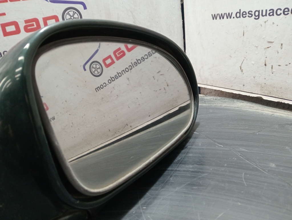 RETROVISOR DERECHO