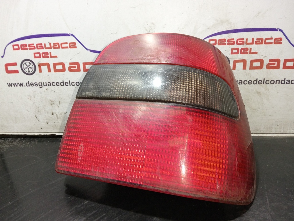 PILOTO TRASERO DERECHO