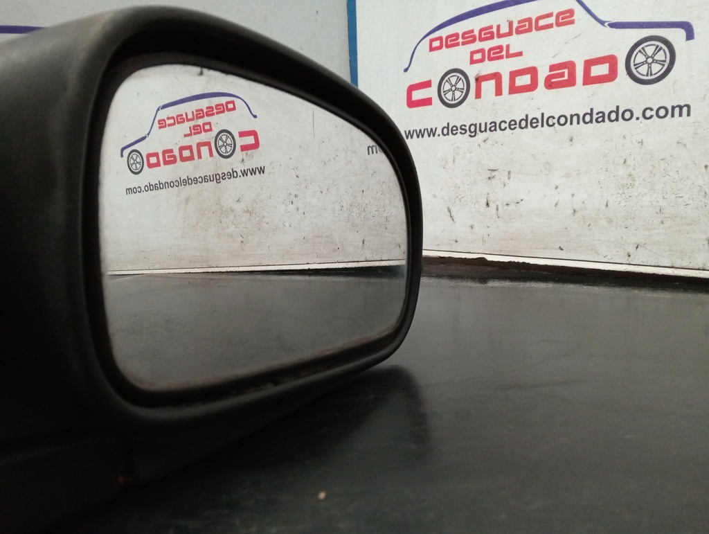 RETROVISOR DERECHO