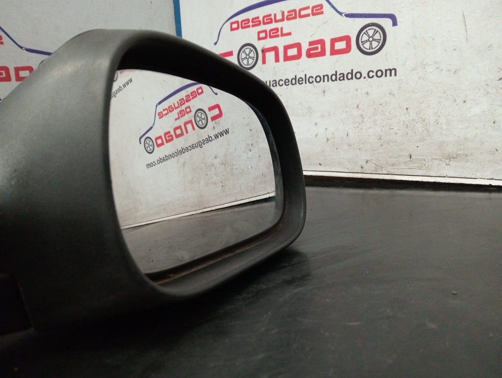 RETROVISOR DERECHO