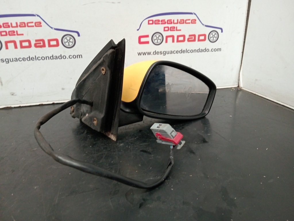 RETROVISOR DERECHO