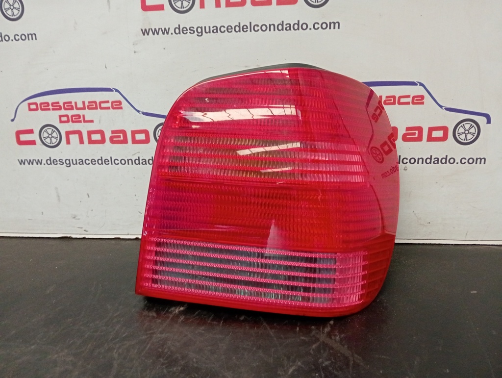 PILOTO TRASERO DERECHO