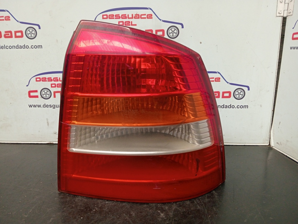 PILOTO TRASERO DERECHO