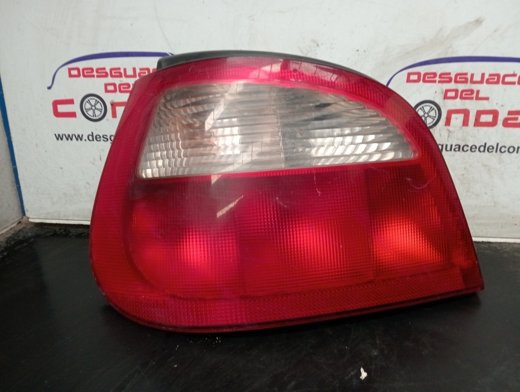 PILOTO TRASERO IZQUIERDO