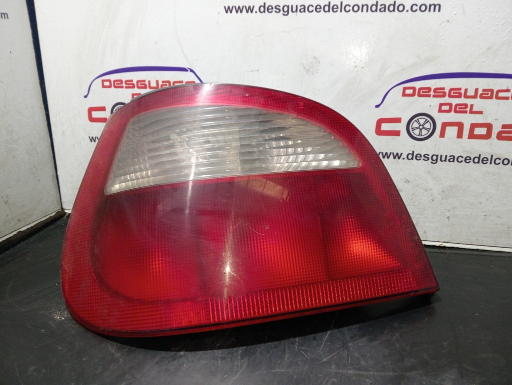 PILOTO TRASERO IZQUIERDO