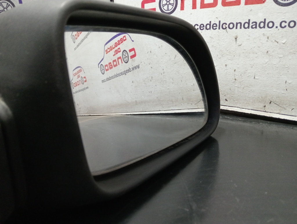 RETROVISOR DERECHO