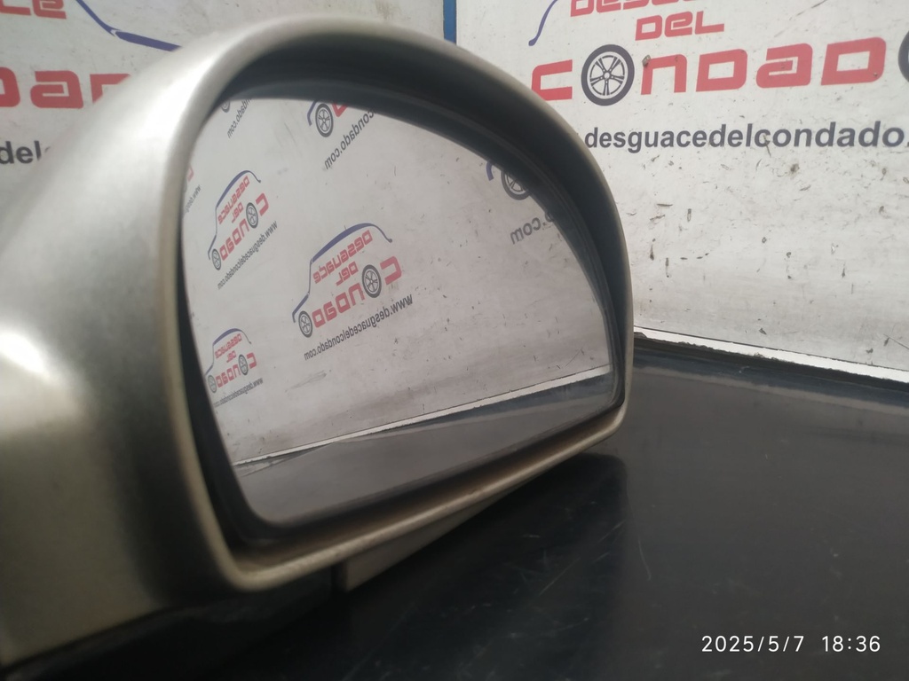 RETROVISOR DERECHO