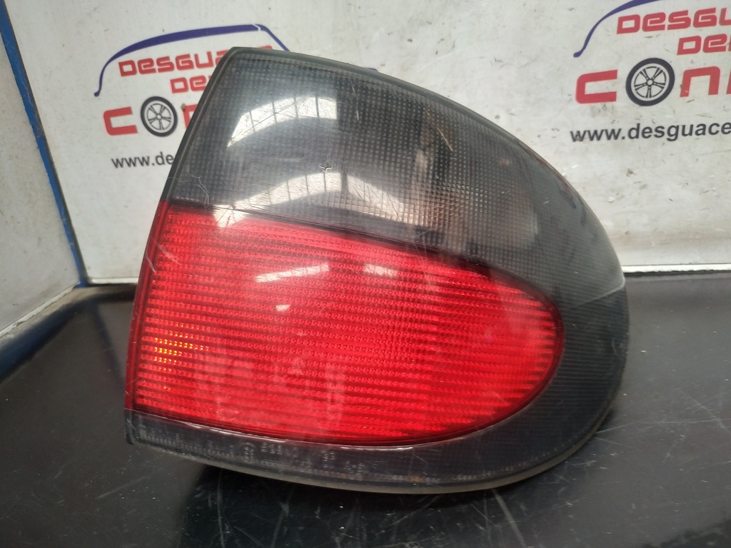 PILOTO TRASERO DERECHO