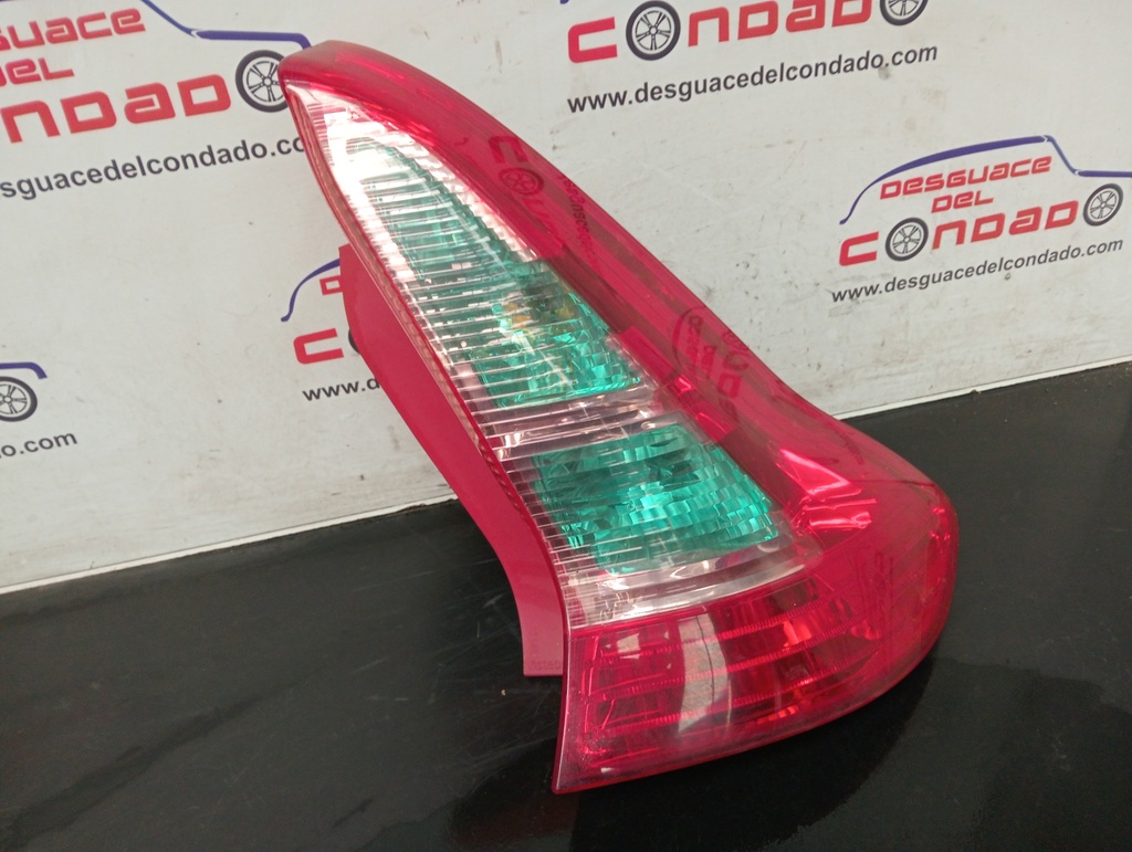 PILOTO TRASERO DERECHO