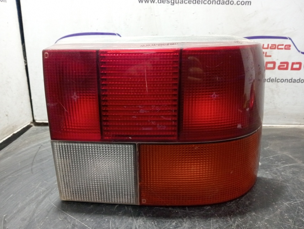PILOTO TRASERO DERECHO